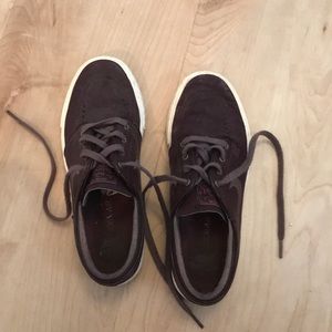 Mahogany Nike air skateboarding laced shoes